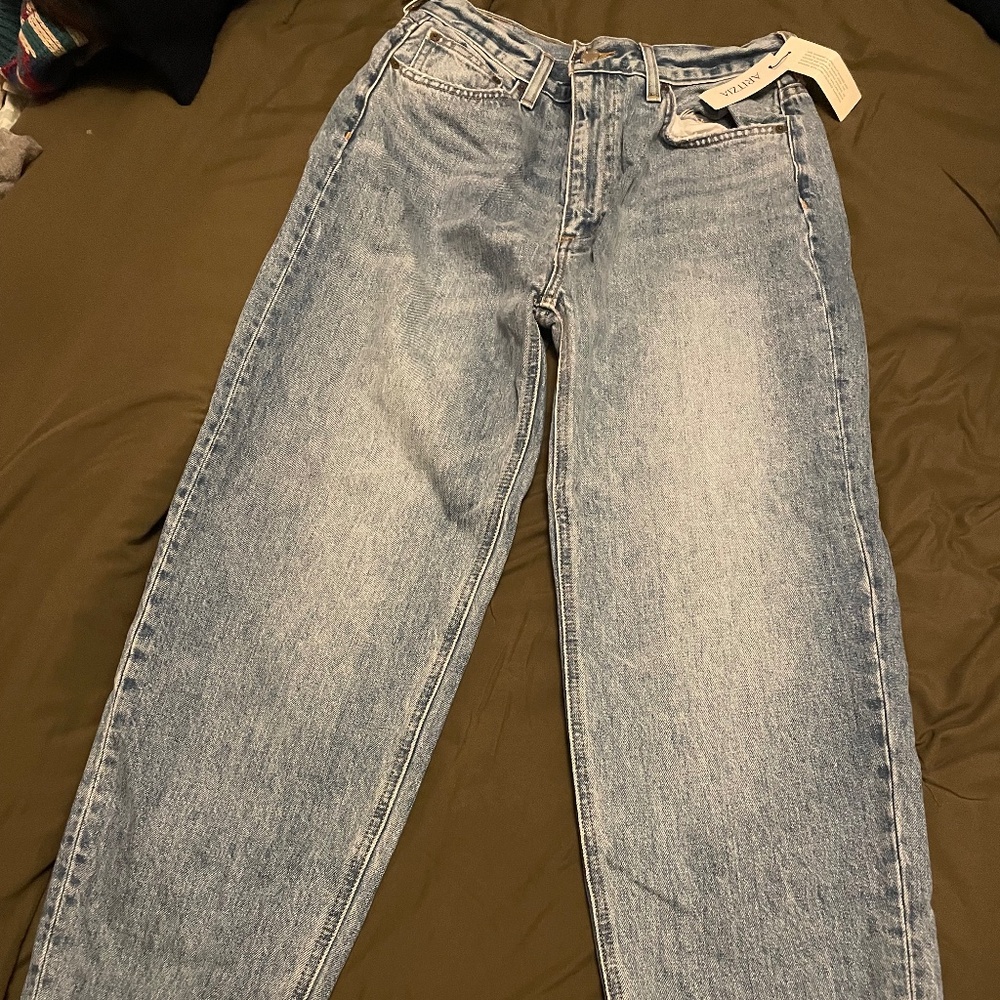 Aritzia Blue Jeans